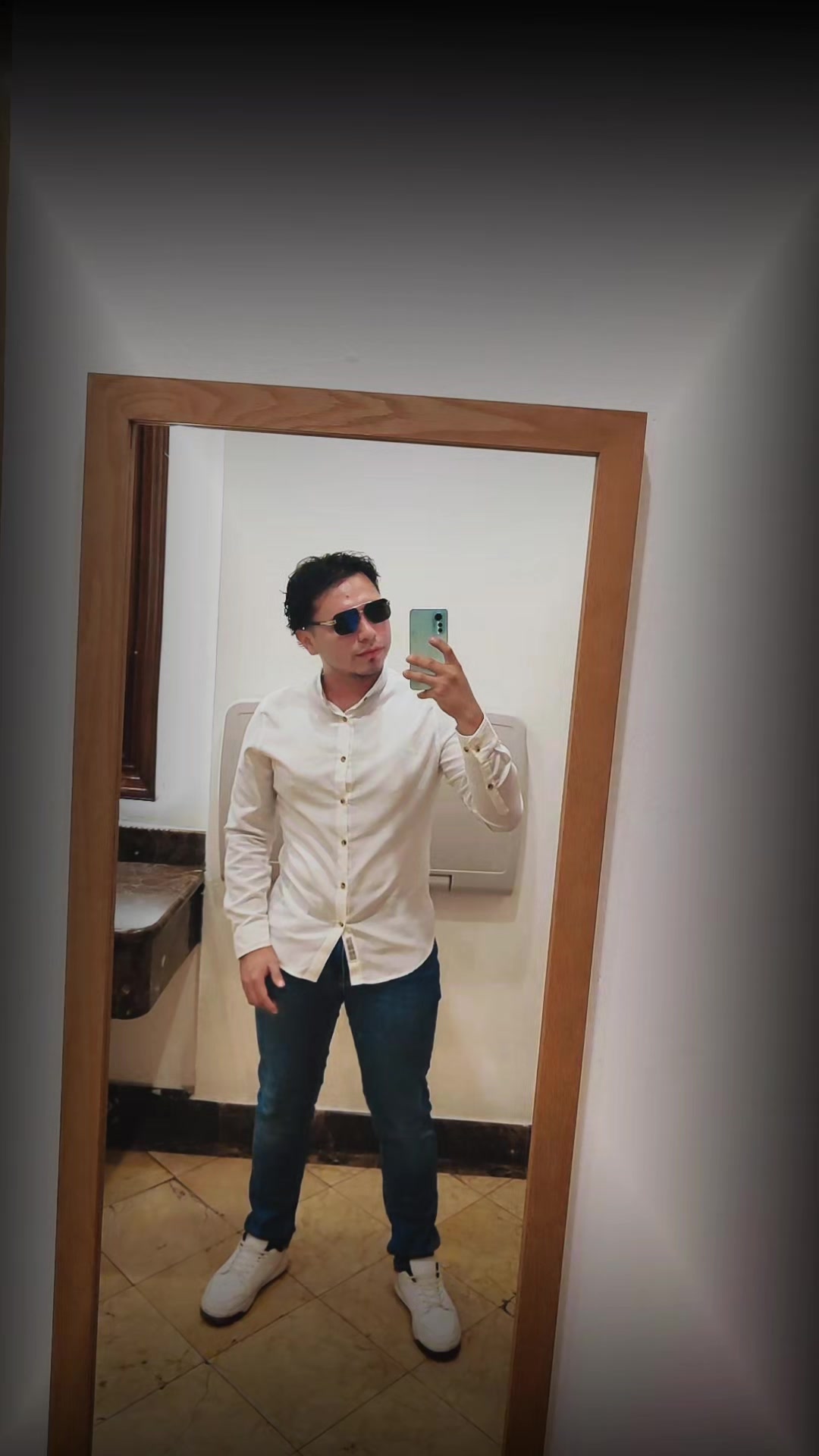 @eljowi_gt