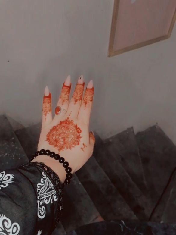 @Husna 🌸