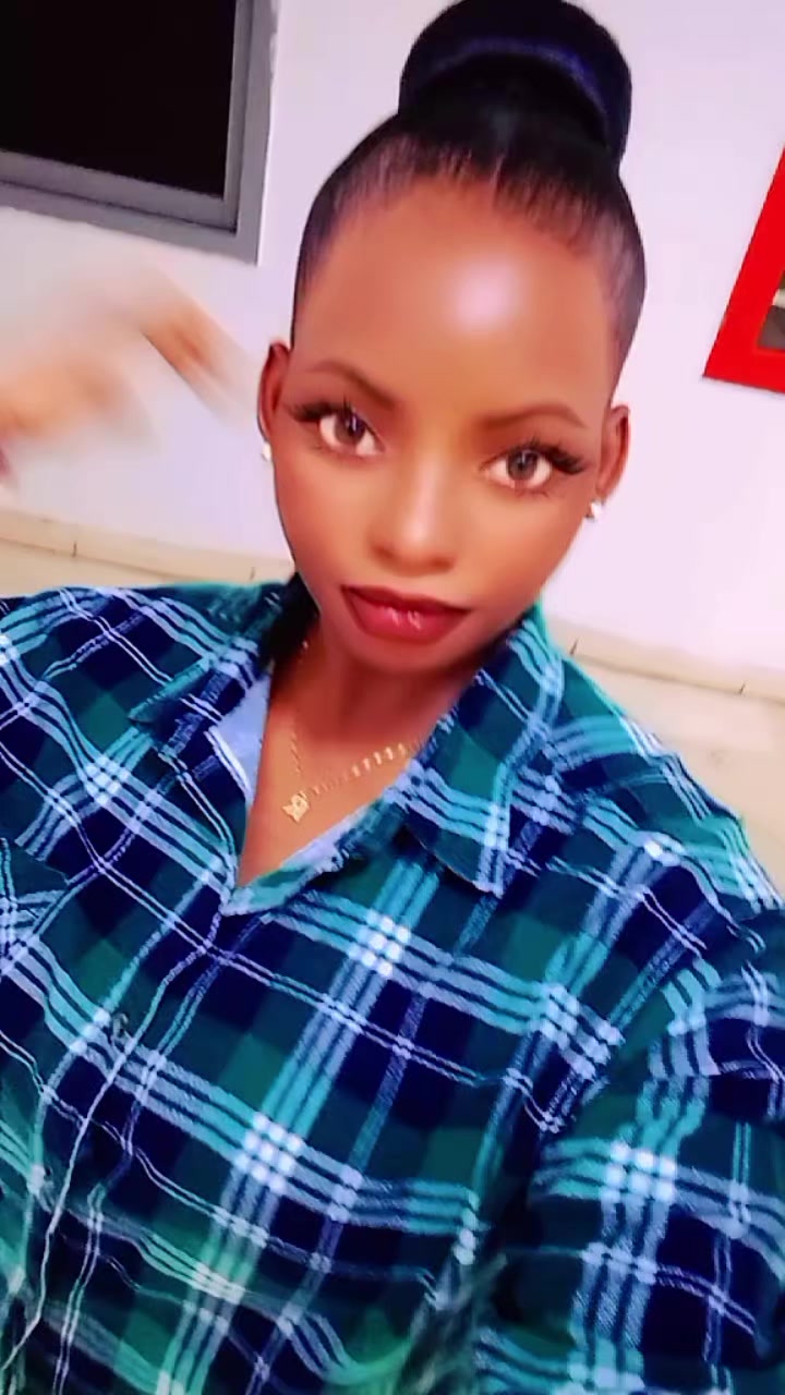 @Claire efyginia20🦄🦋🐝