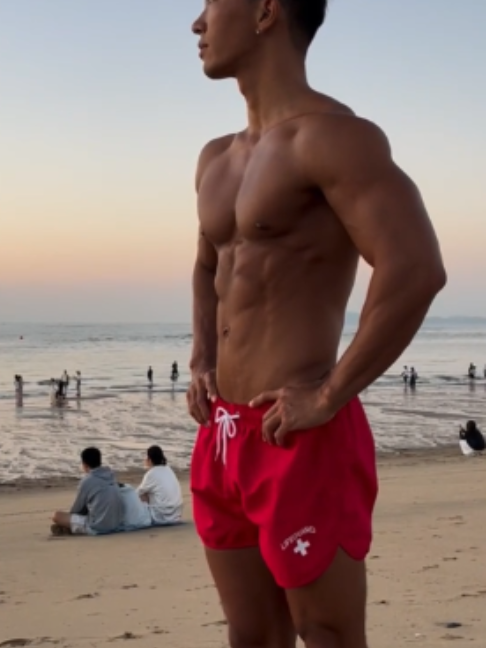 @Beautiful Muscle Male