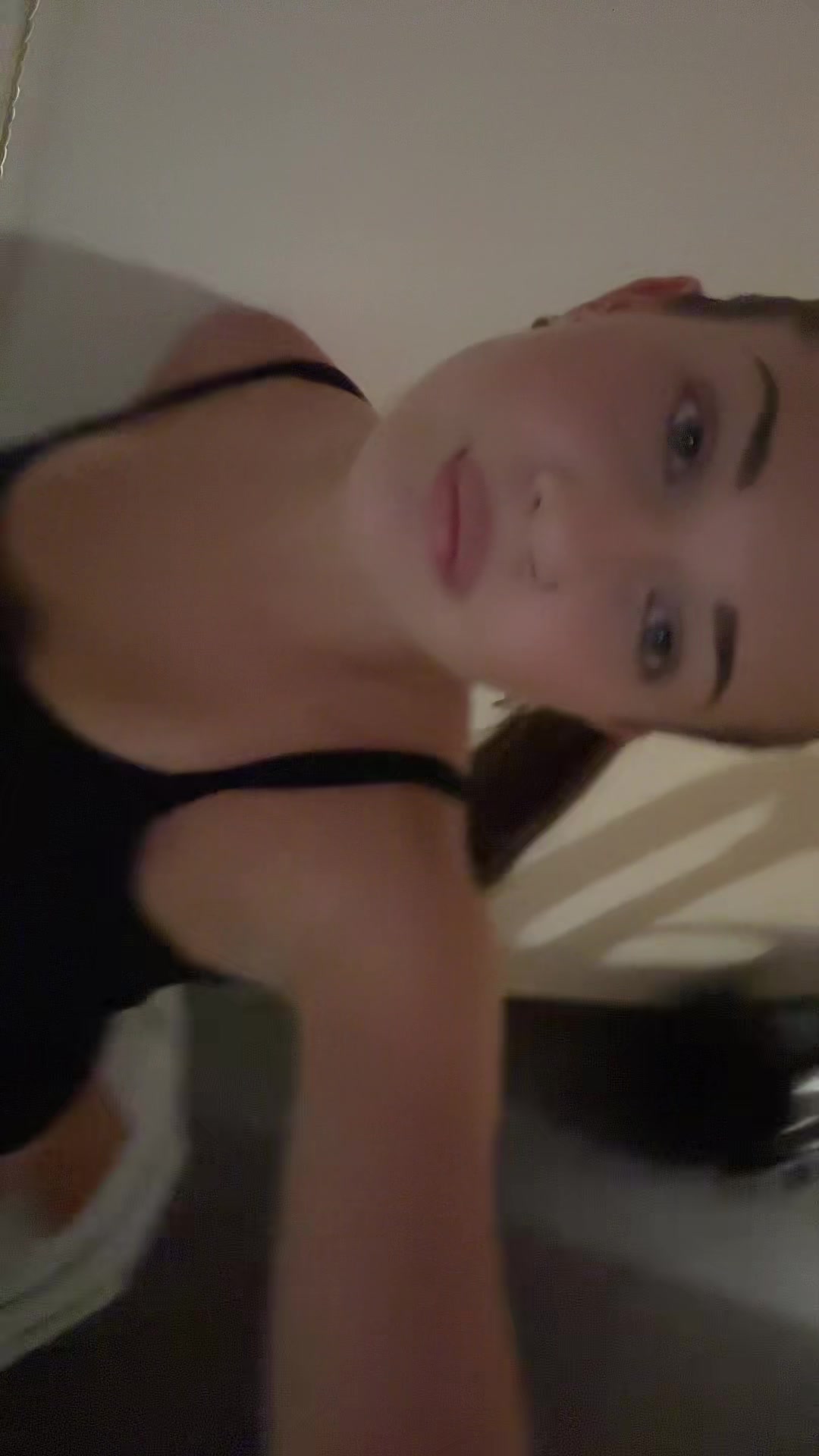 @️