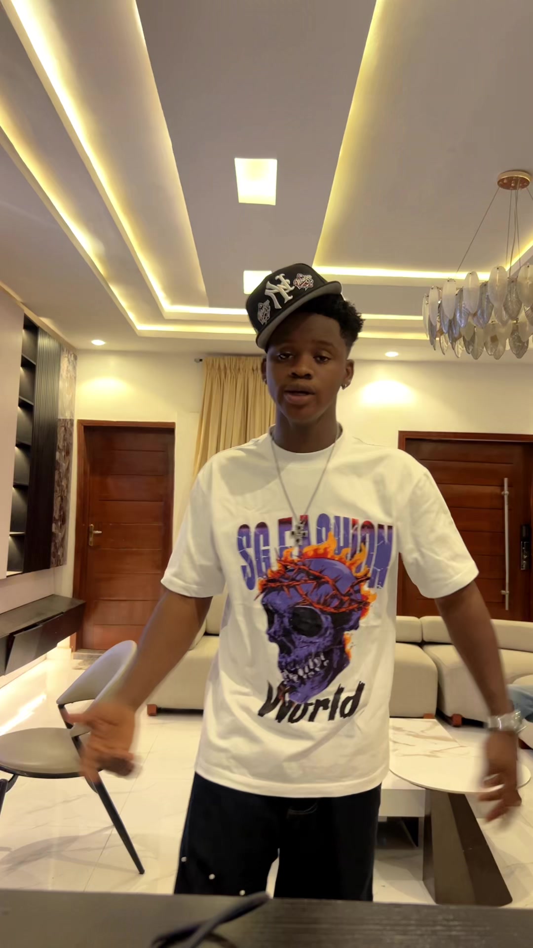 @Eizzyboi 💫AKOLADE 🌍