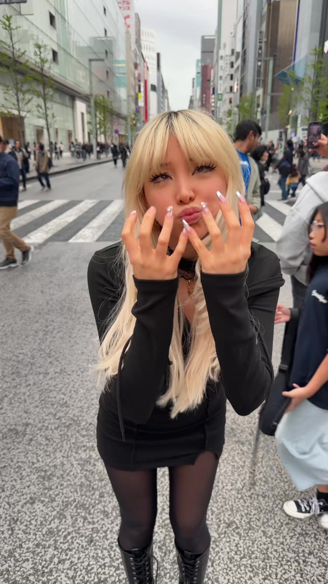 @mia