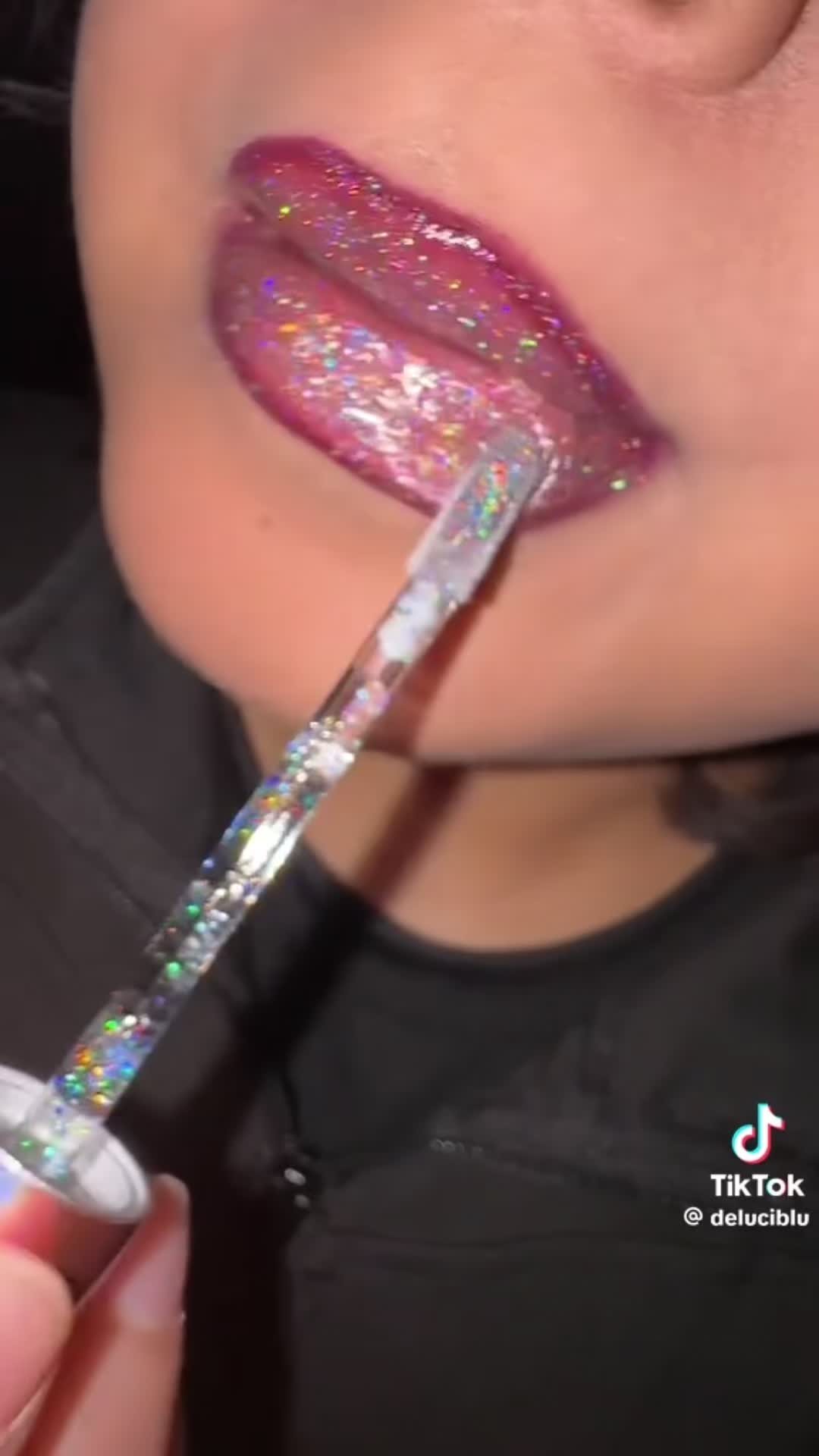 @Queencosmetics