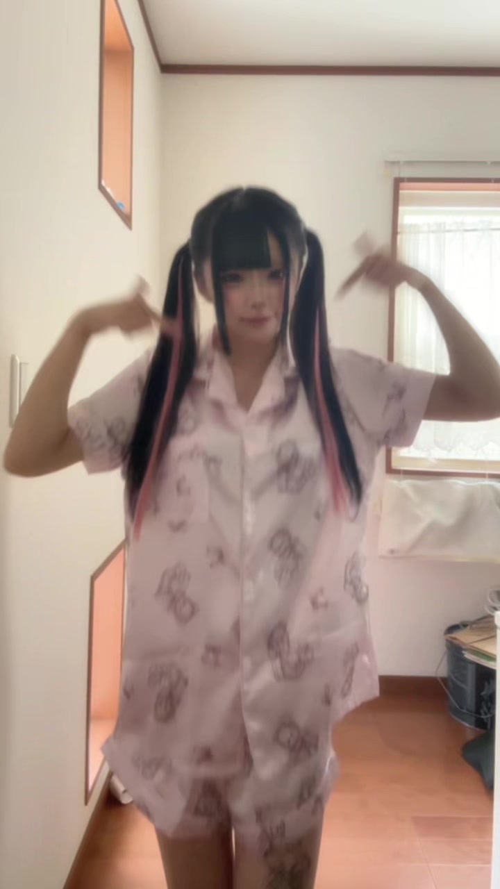 @なな