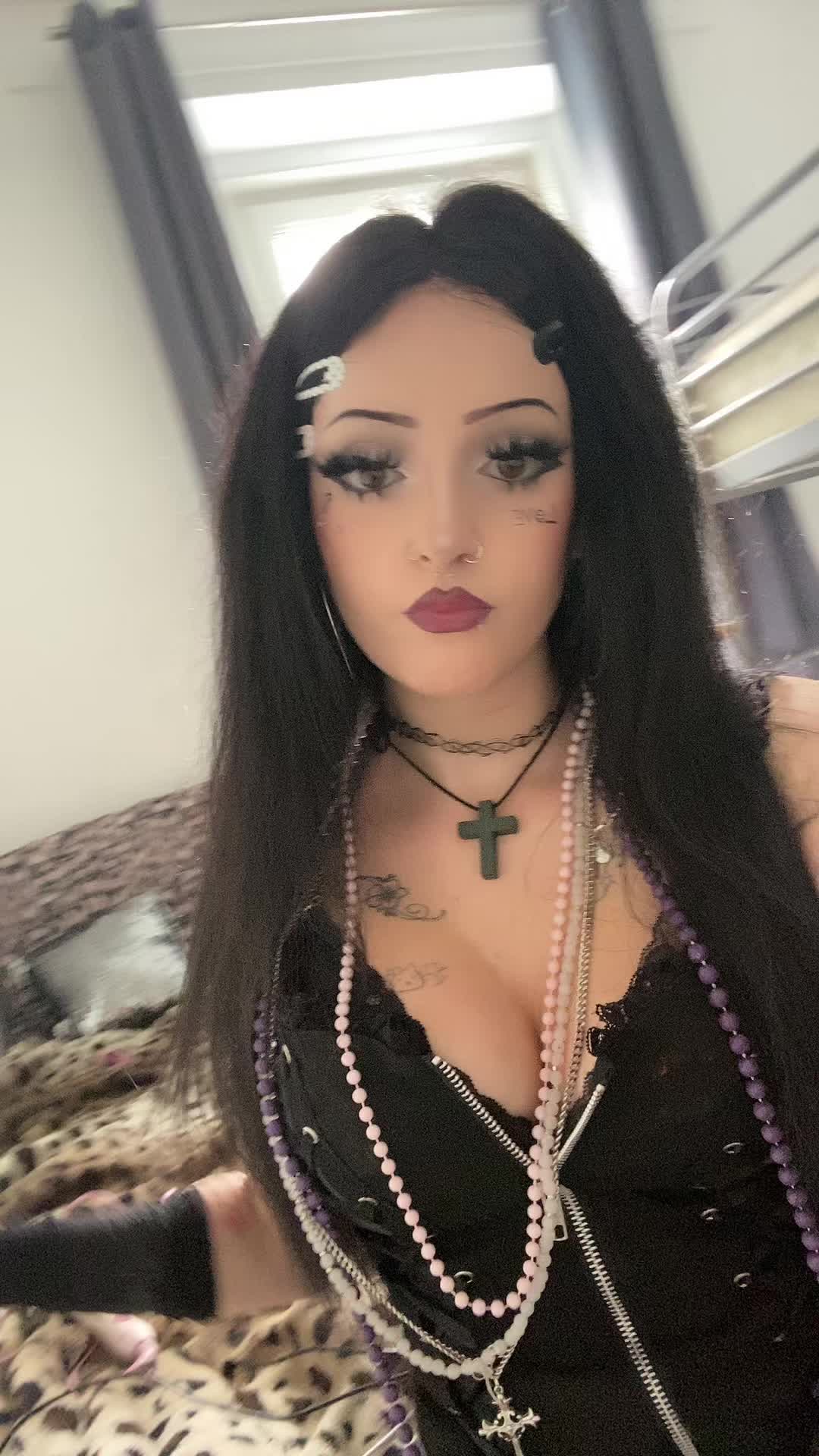 @🕷️