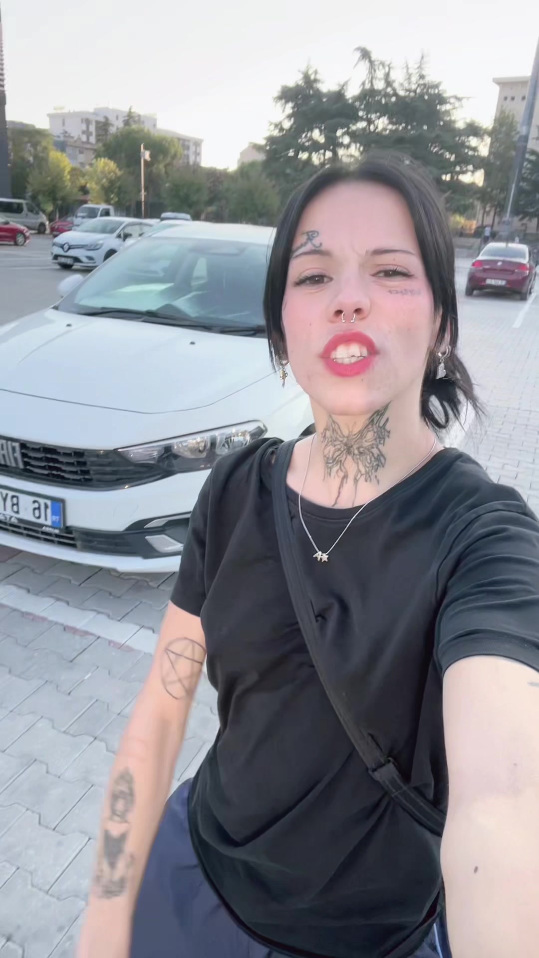 @Lara🇹🇷