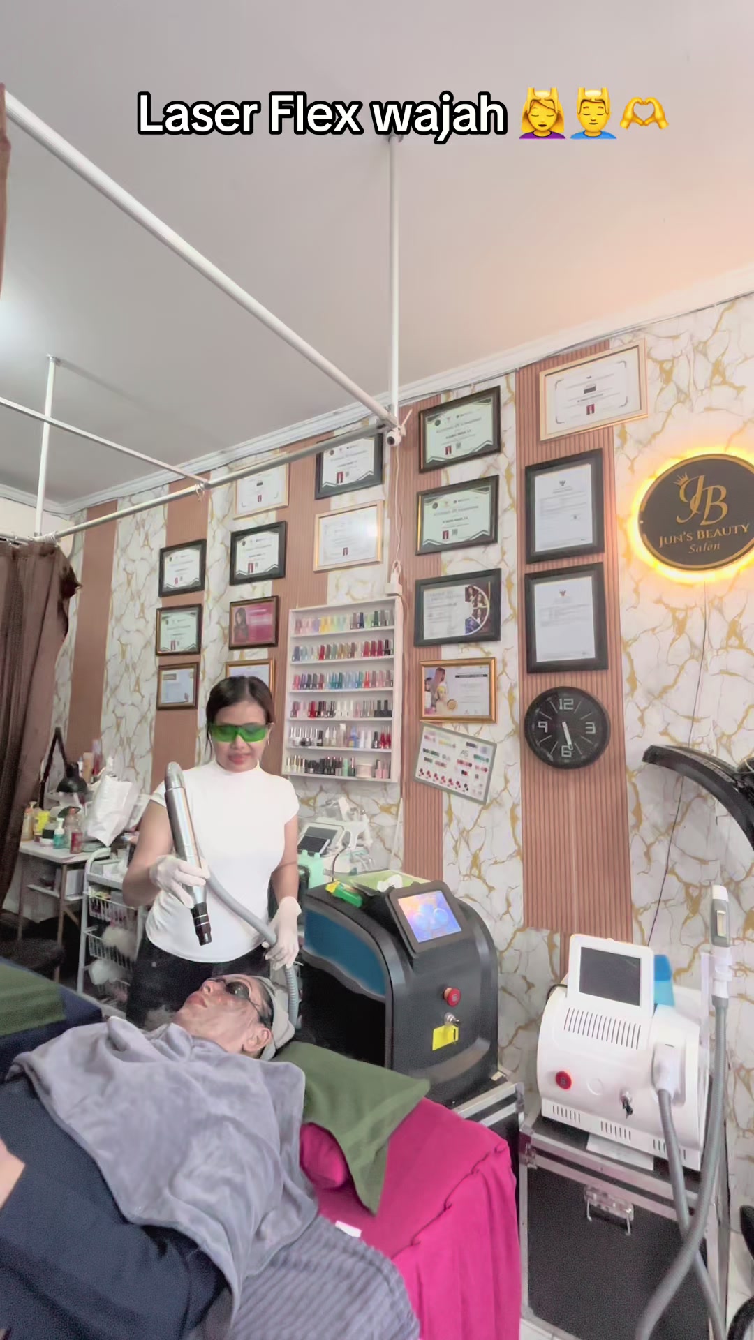 @Owner Juns BeautySalon/Academy