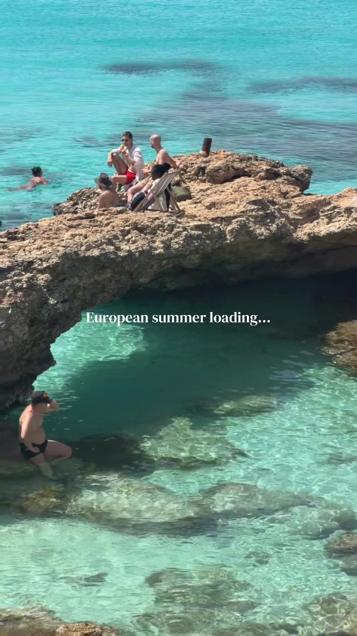 @LIV | TRAVEL CONTENT