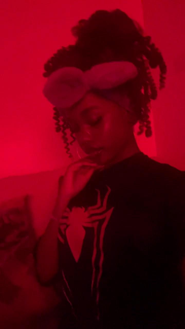 @𝔃𝔲𝔯𝔦