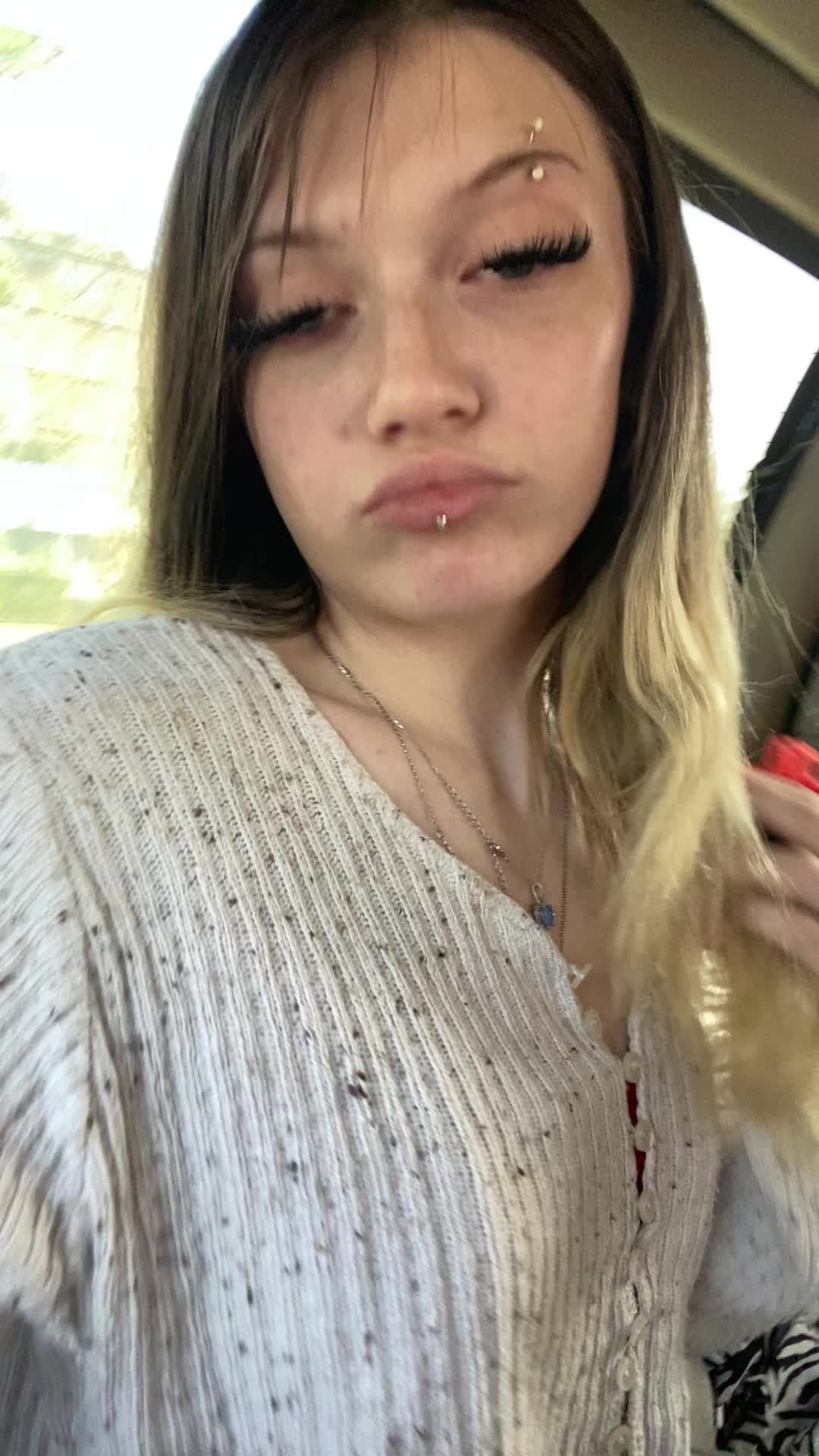 @pretty.poison.4.4.4