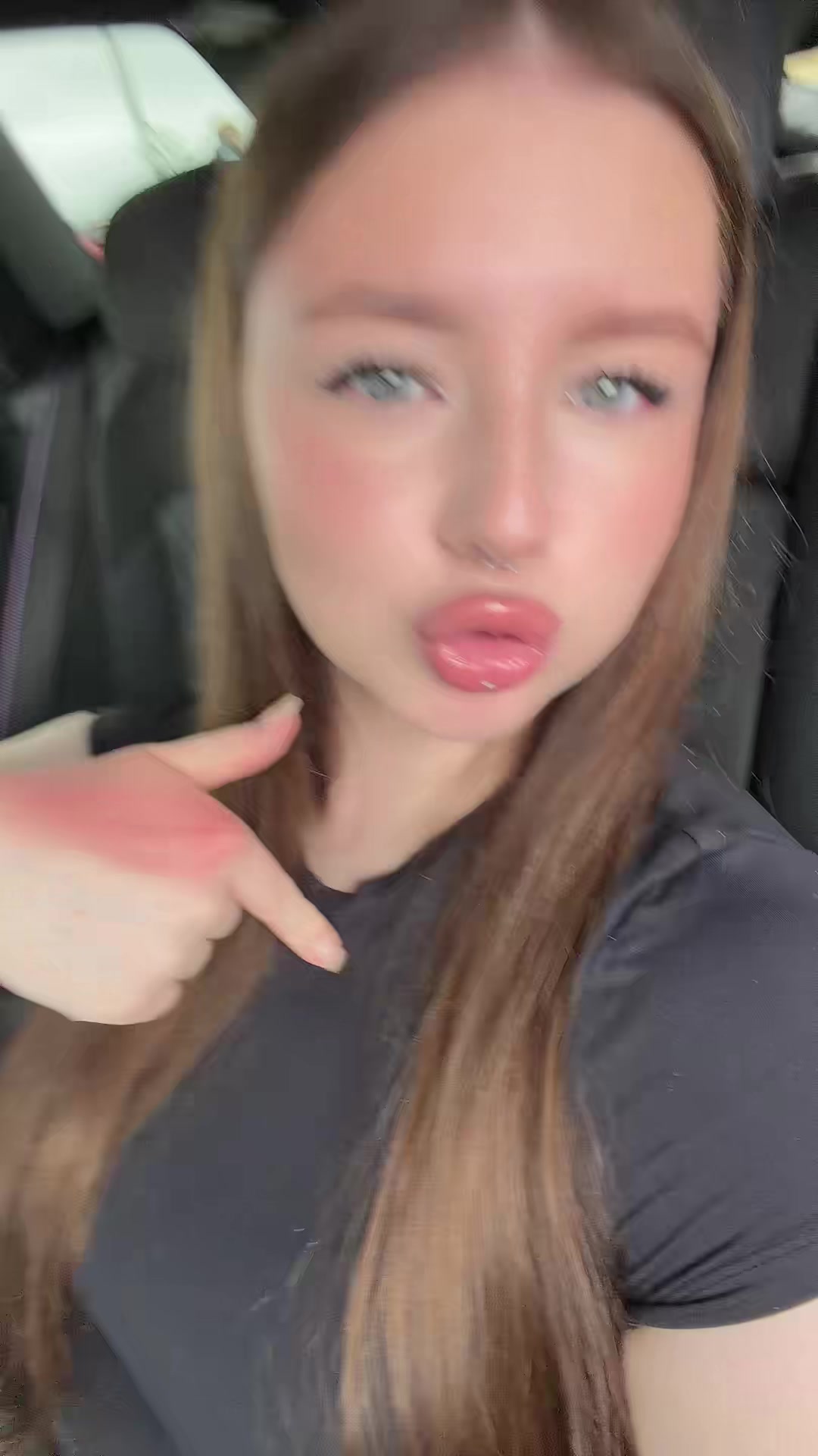 @Лерок🍒