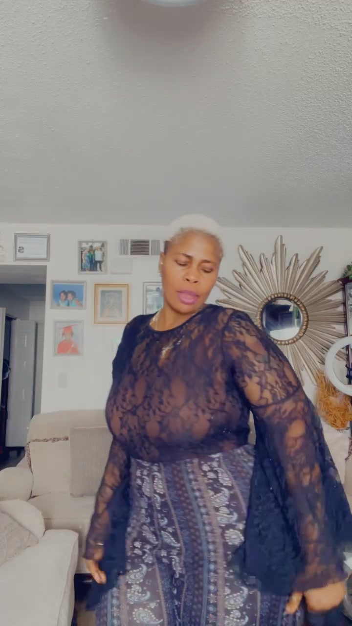 @Vicky&ensp;🙏🏾💕💃🏾🇺🇸