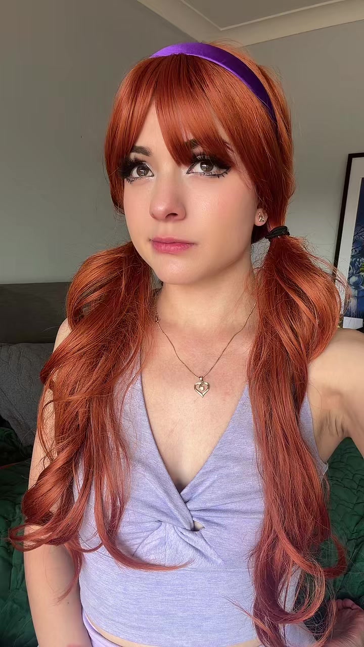 @Minacakes_12