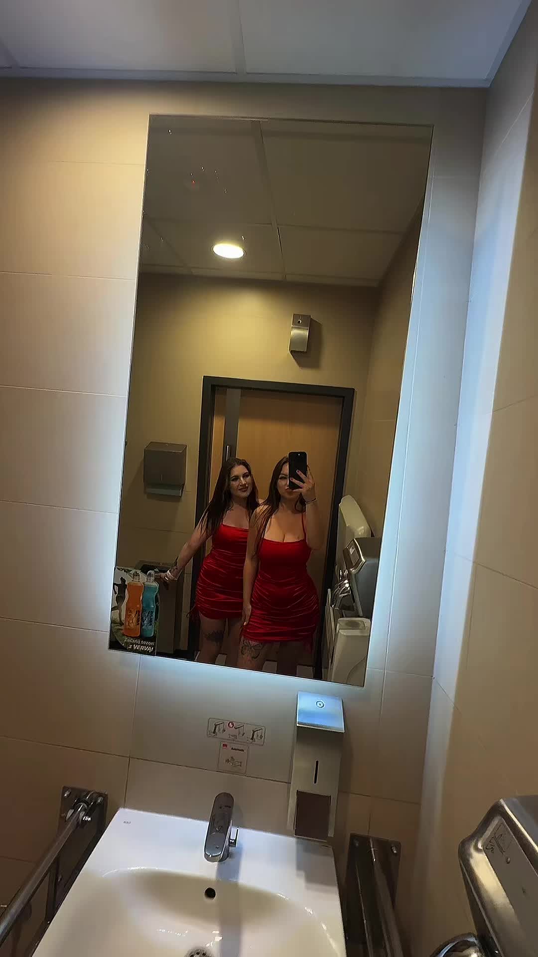 @Brydzia👾