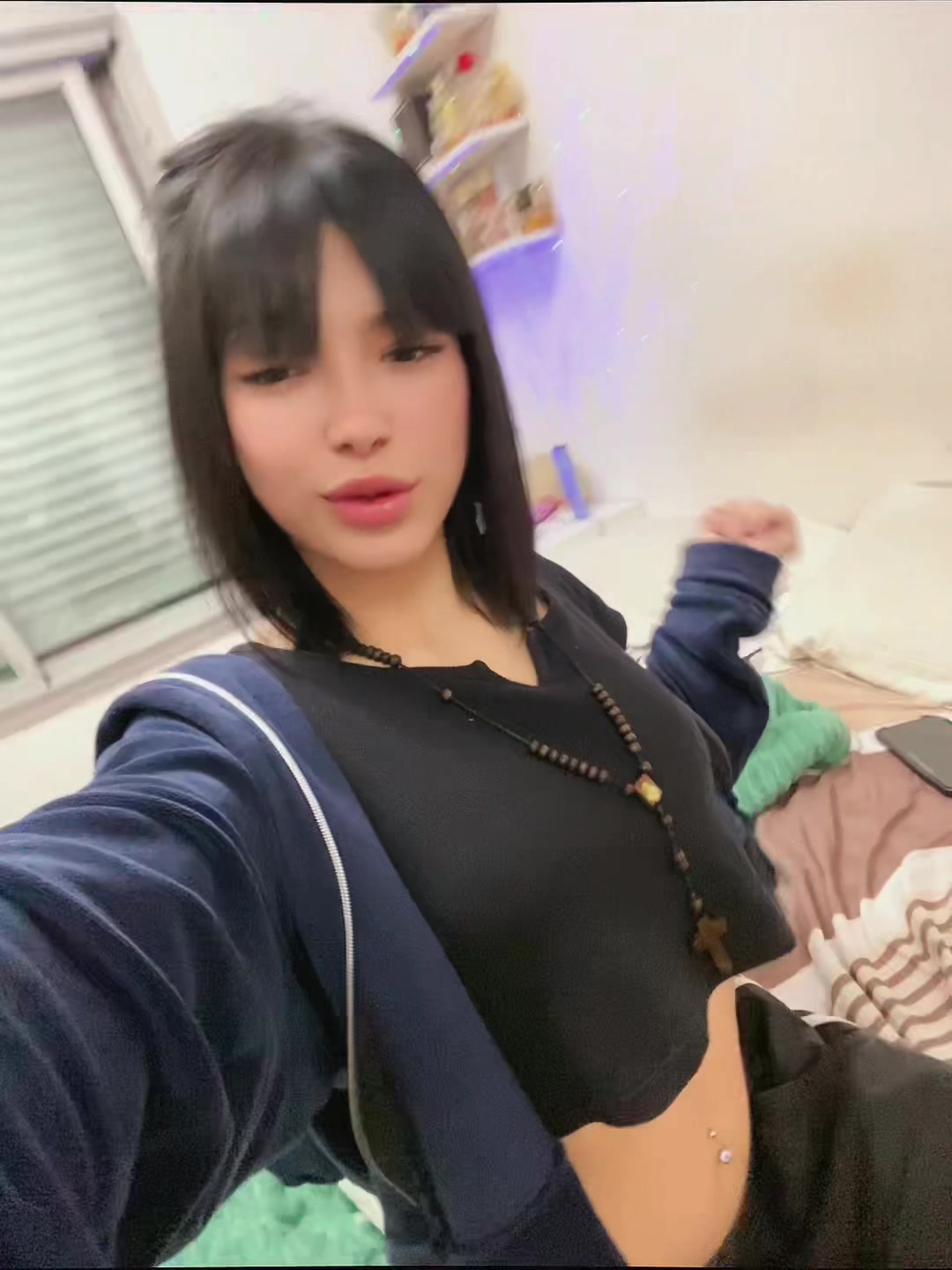@amoraa