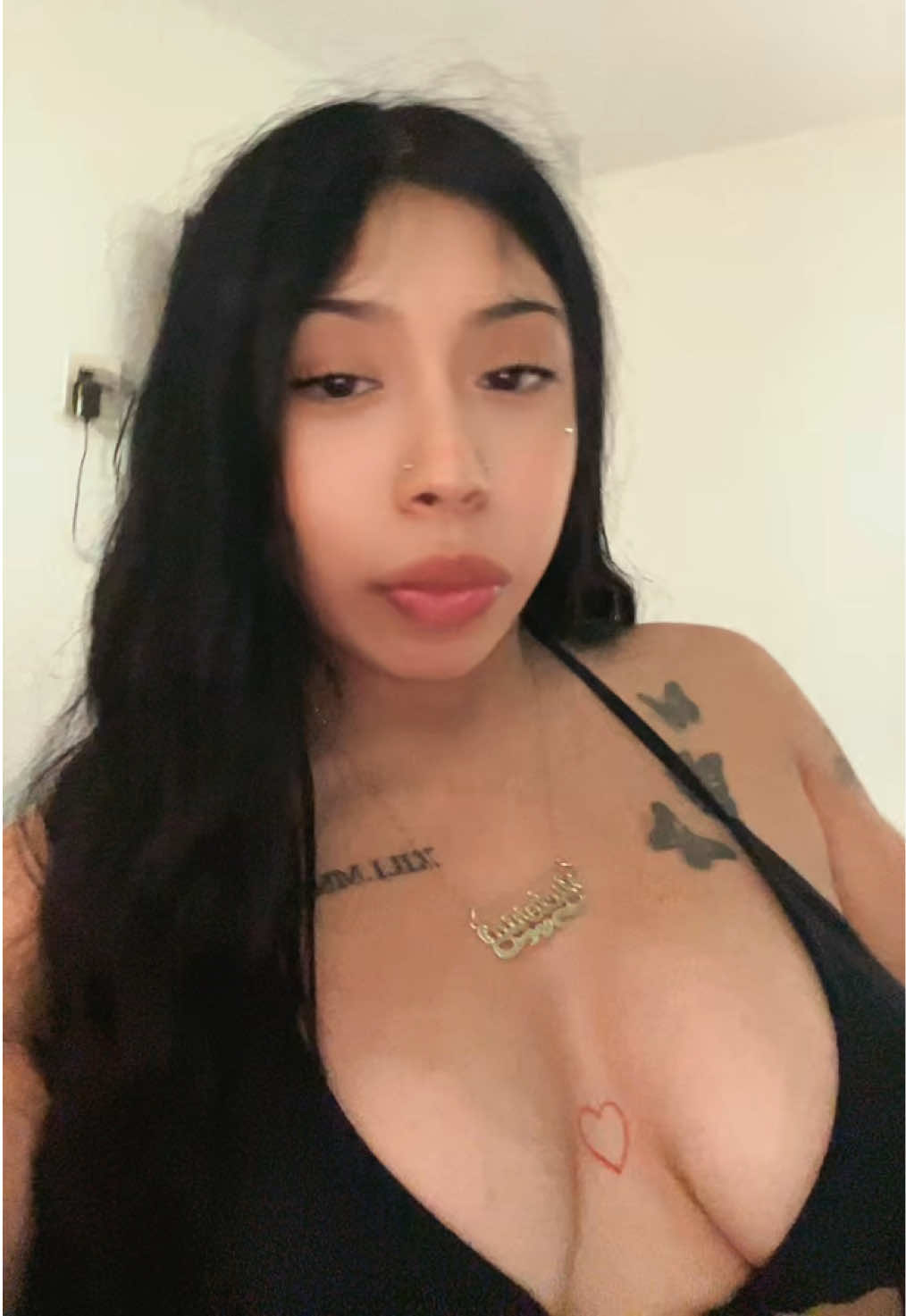 @𝓥ꨄ