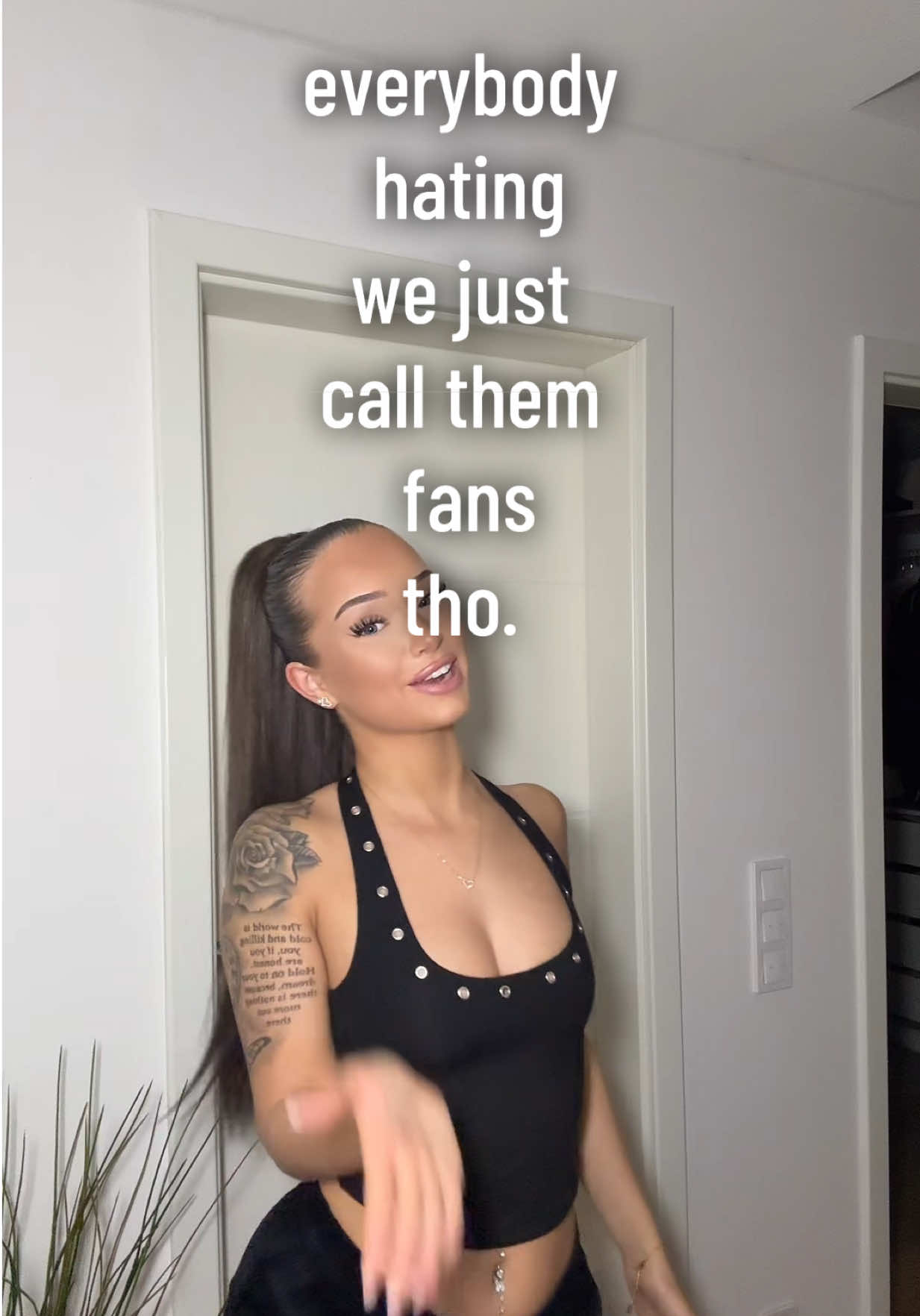 @Mia