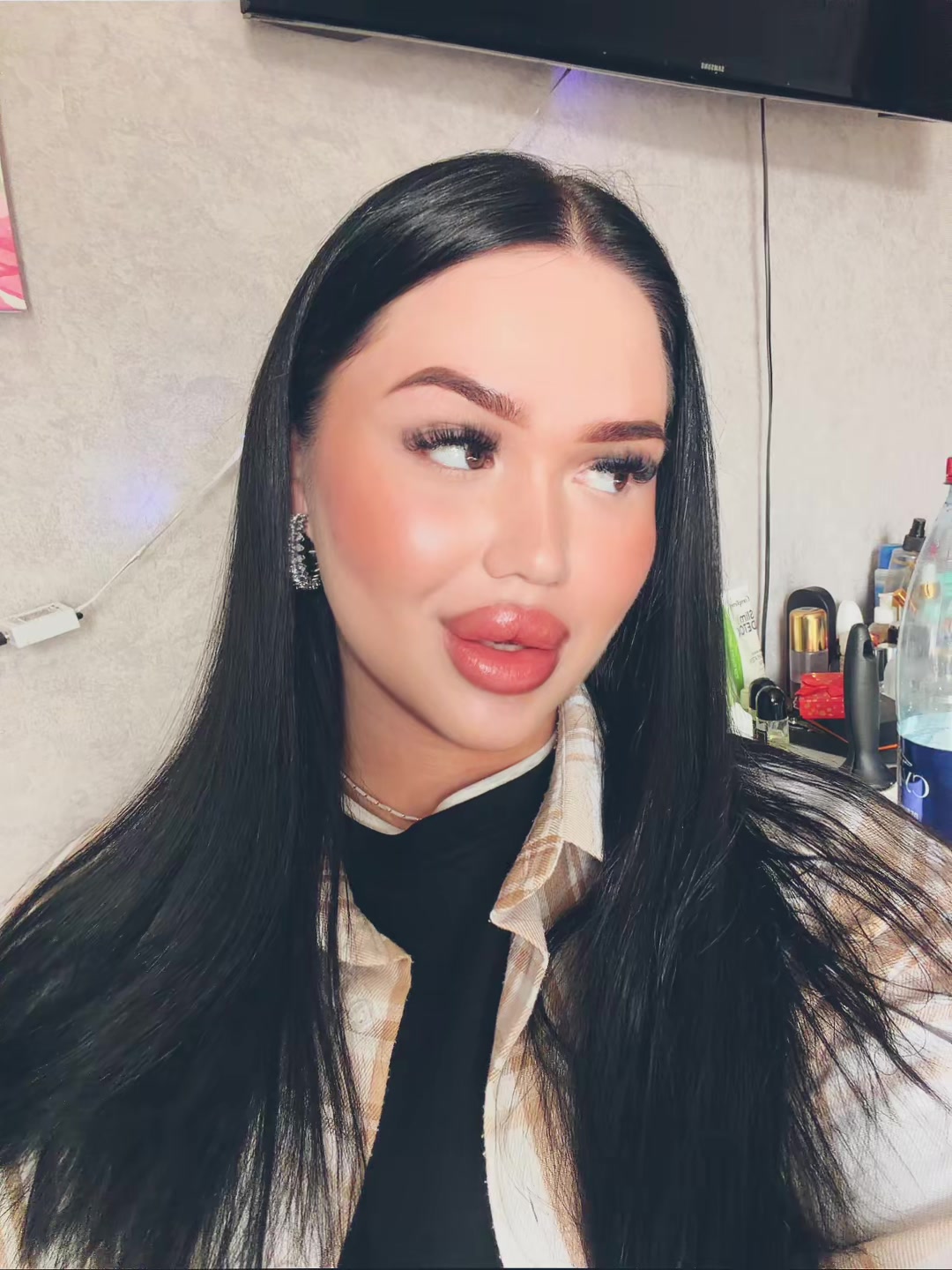 @губастая
