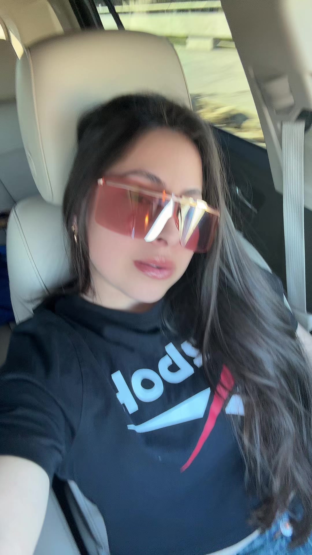 @Lore🌻