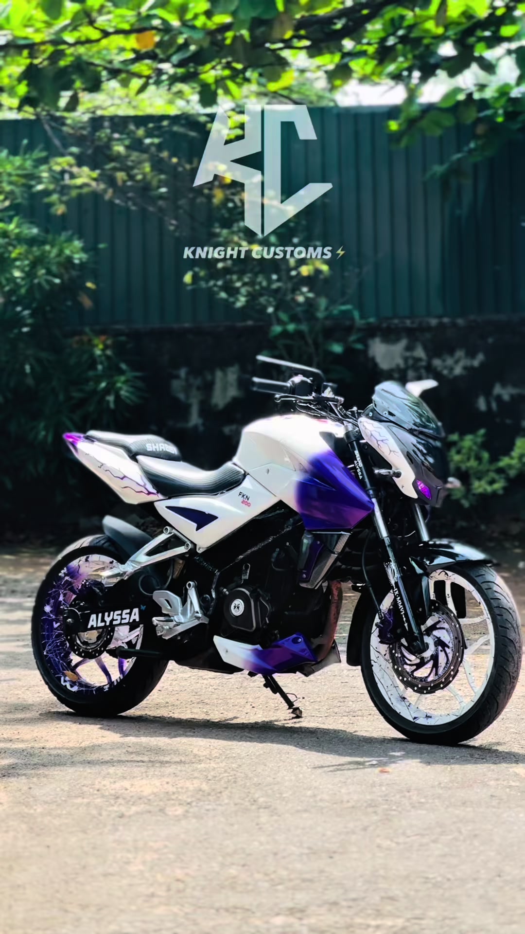 @𝙆𝙣𝙞𝙜𝙝𝙩𝙘𝙪𝙨𝙩𝙤𝙢𝙨
