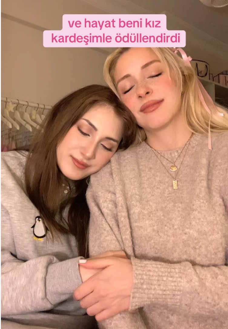 @౨ৎ𝓂𝑒𝓁𝒾𝓈 𝑜𝓃𝒾𝓏♡