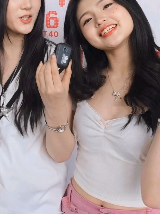 @￴￴𝒹ℯ𝓃𝓃𝓎