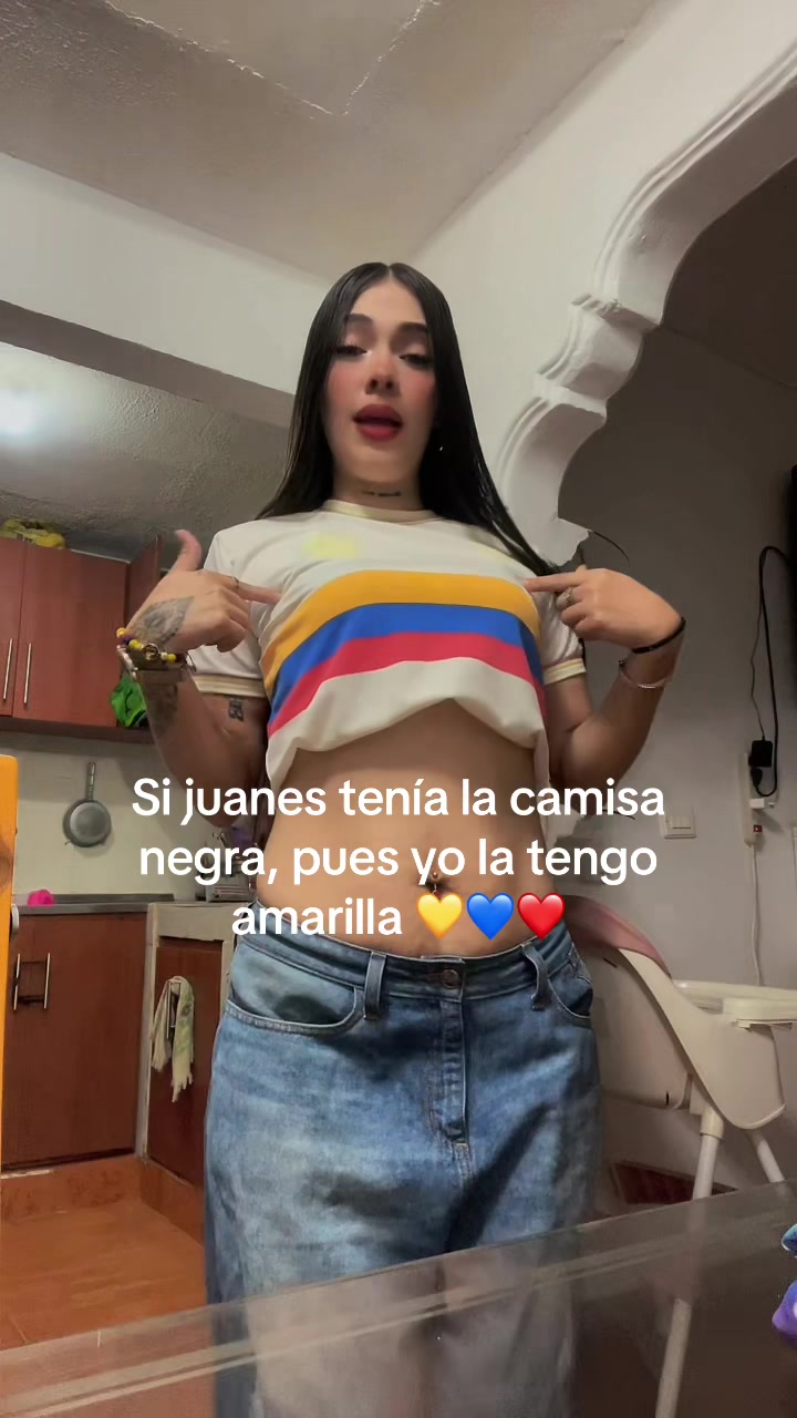 @𝓥𝓮𝓷𝓾𝓼𝓵𝓸𝓿𝓮𝓮