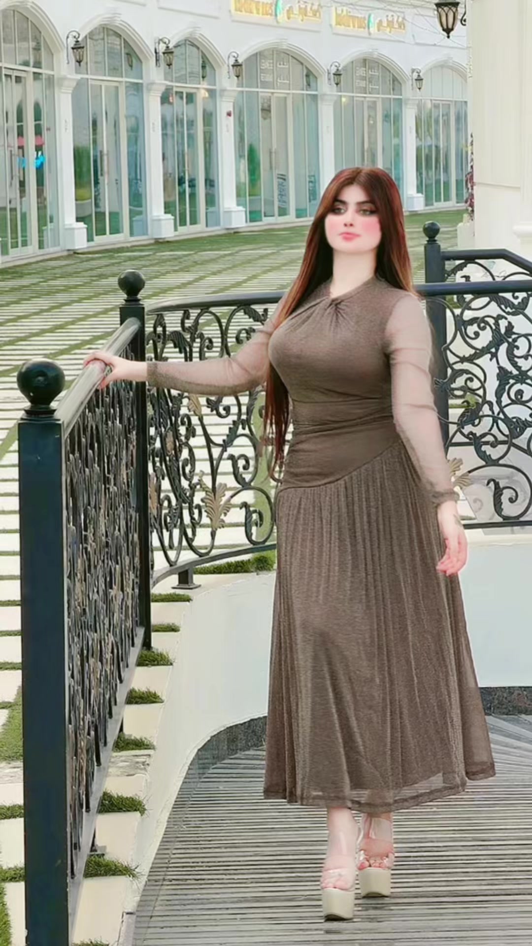 @🇦🇪𝙈𝙖𝙃𝙞𝙧𝘼 (ماہی)🌸