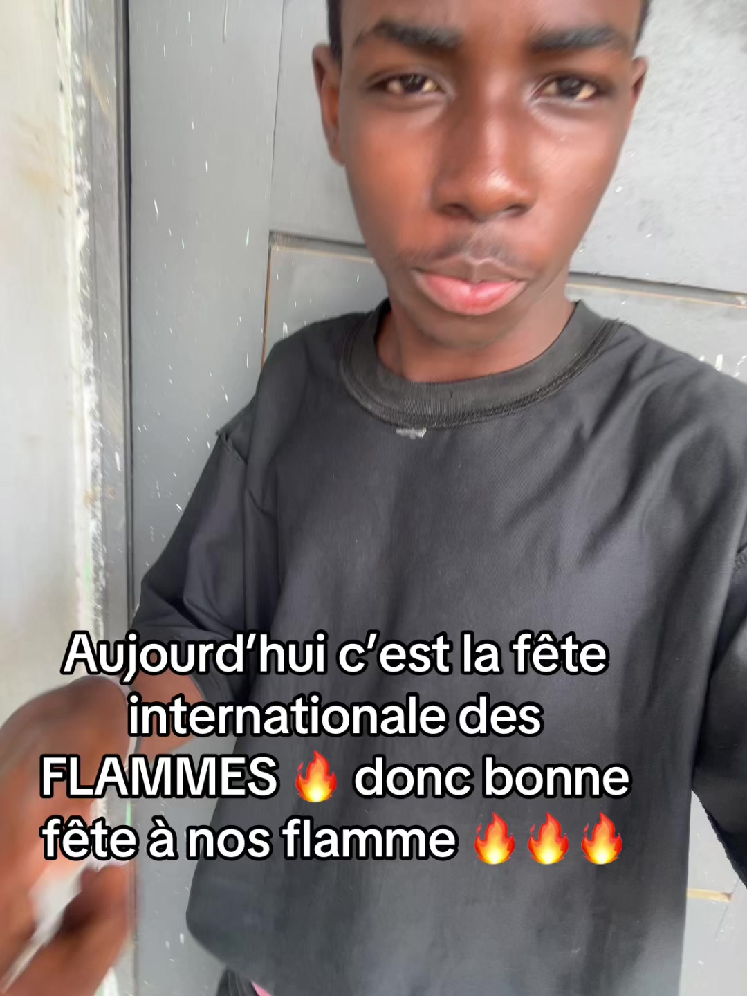 @YOᗩᑎᑎ3᙭