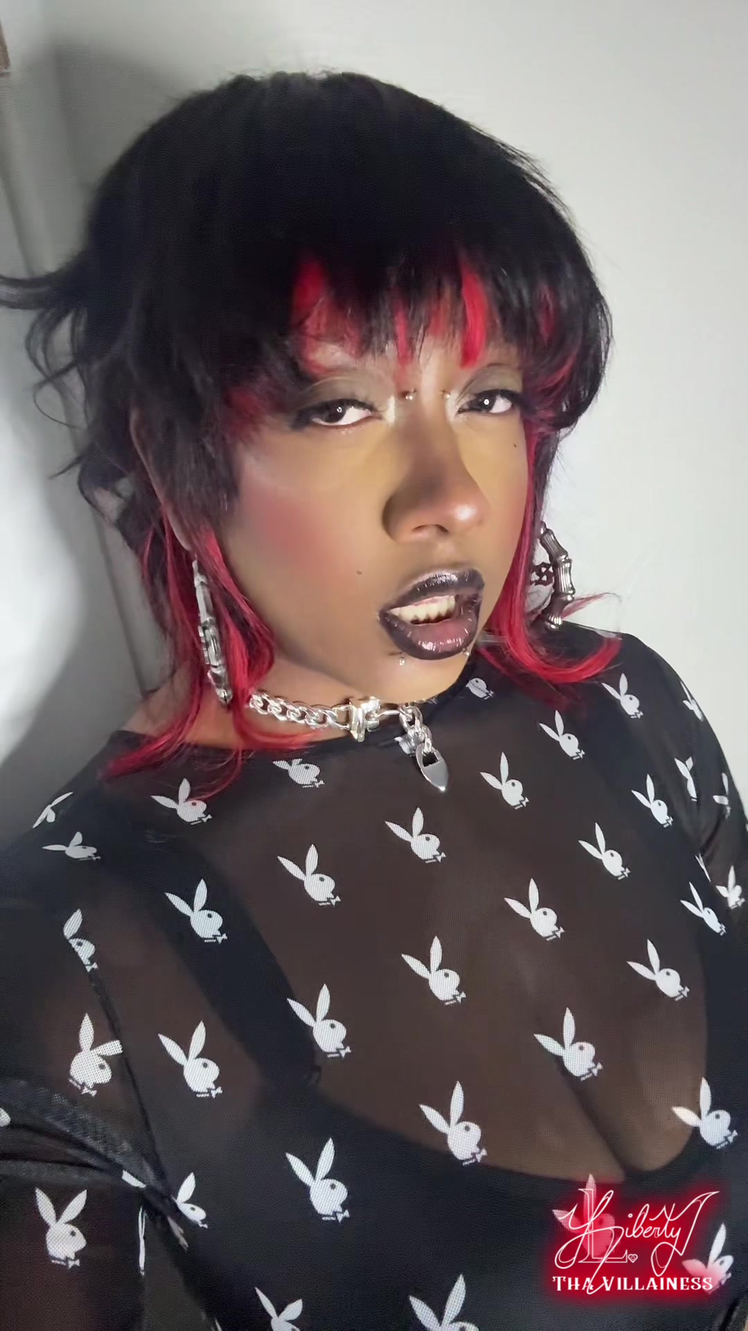 @ItsThaVillainess