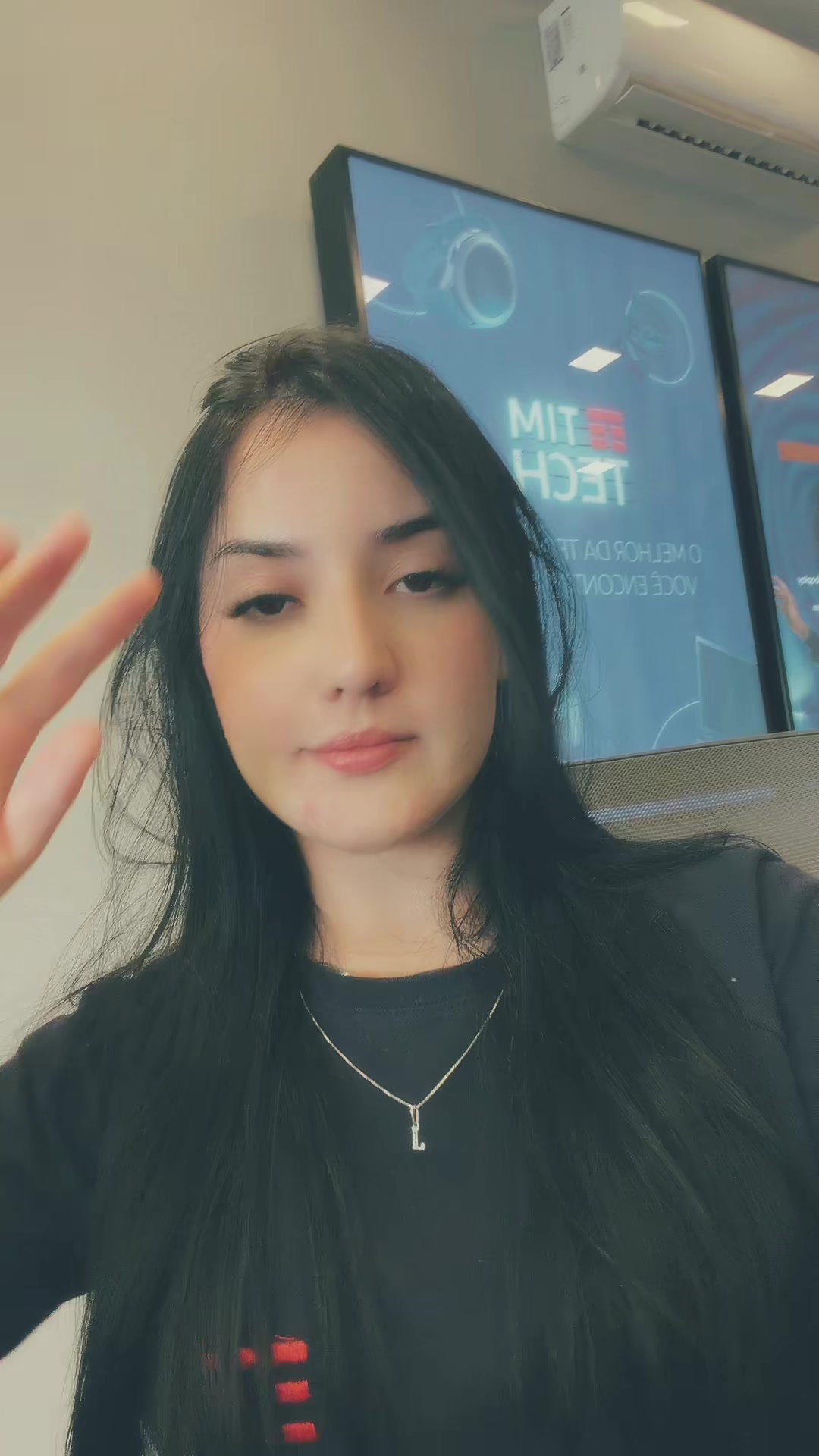 @layana bruckmann