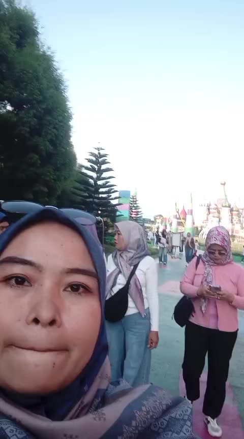 @Laras