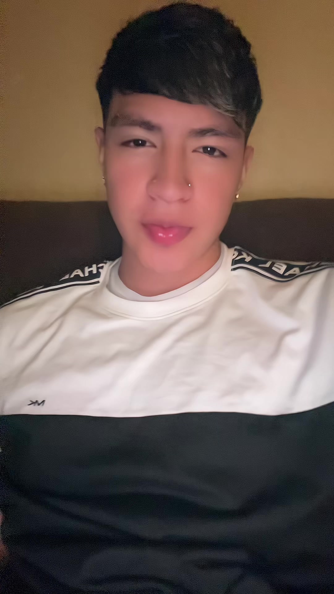 @️