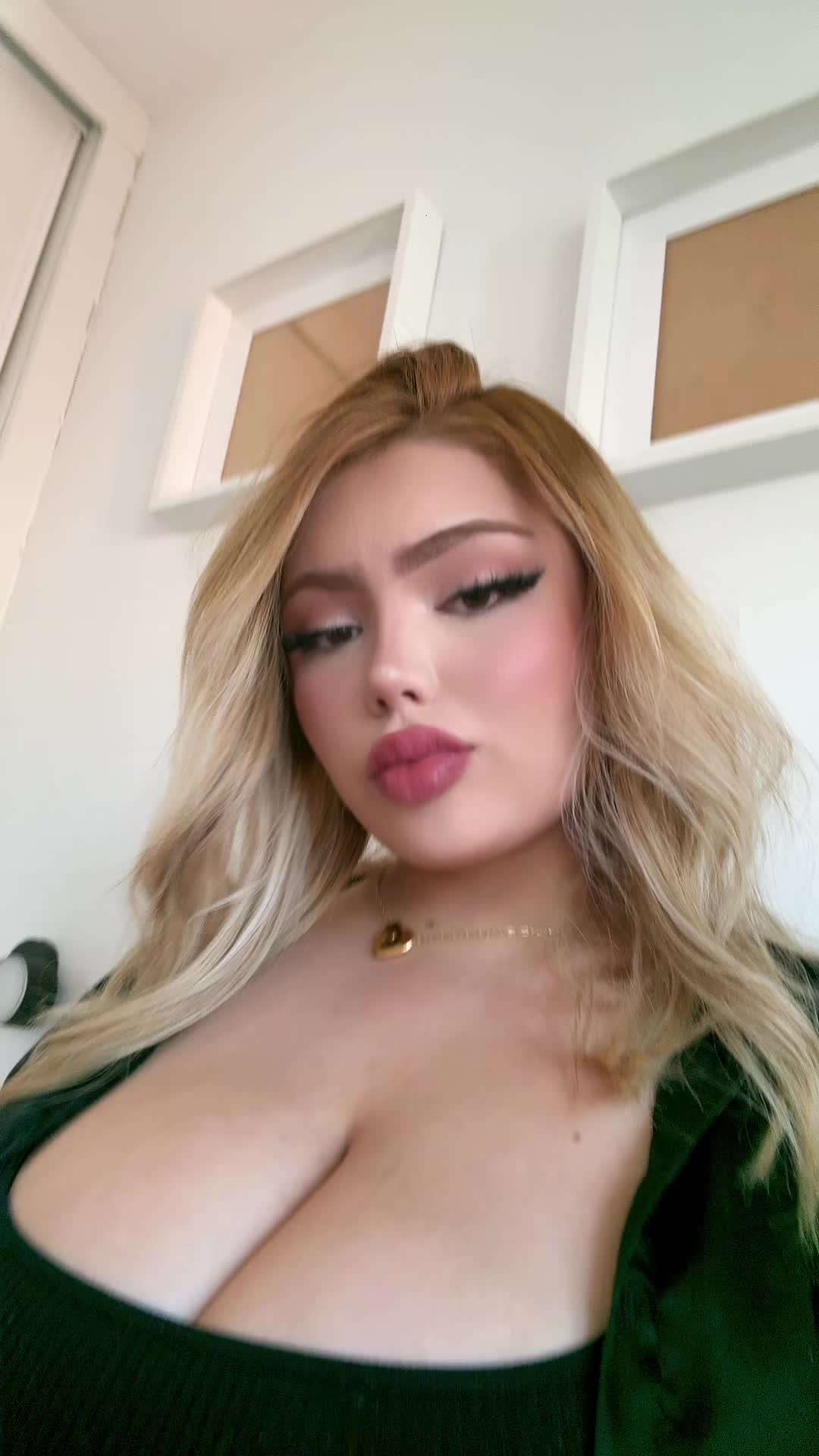 @arounddddtheworld