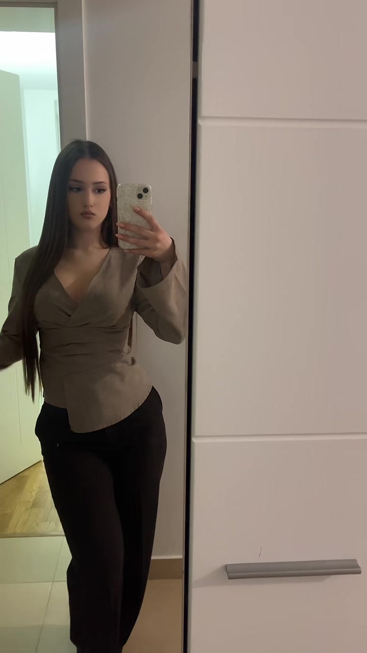 @elena