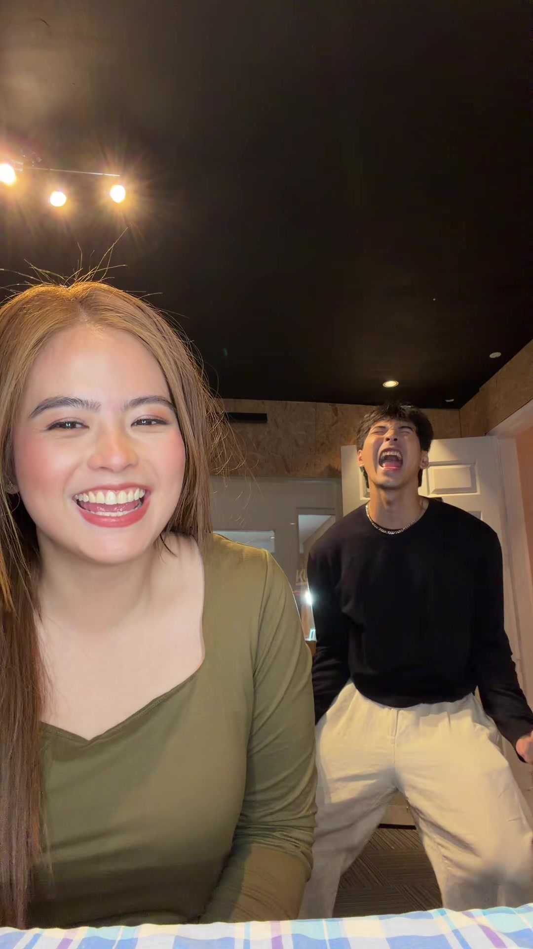 @beabinene