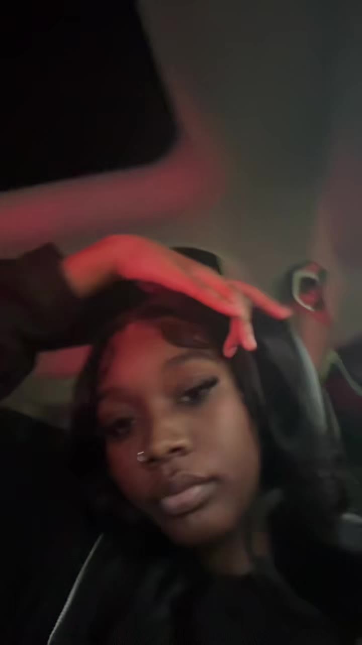 @🫦