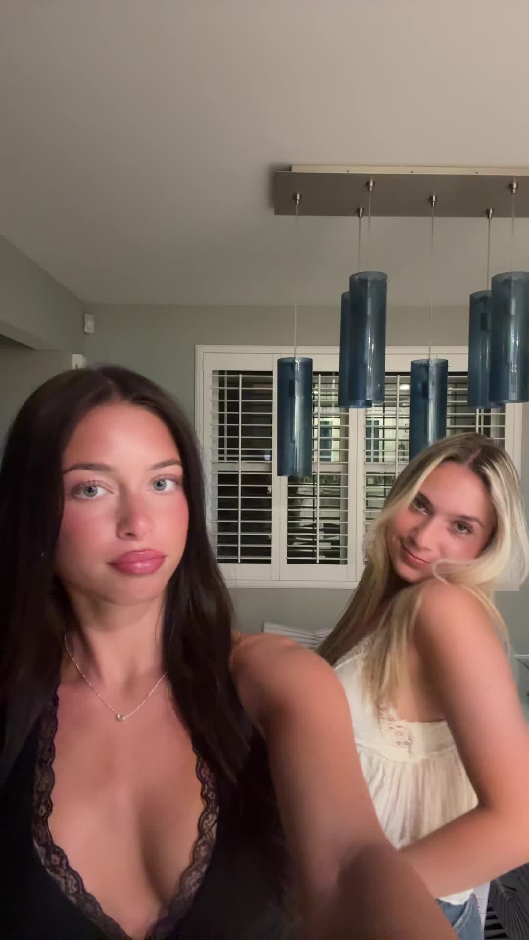 @molliesaftlas