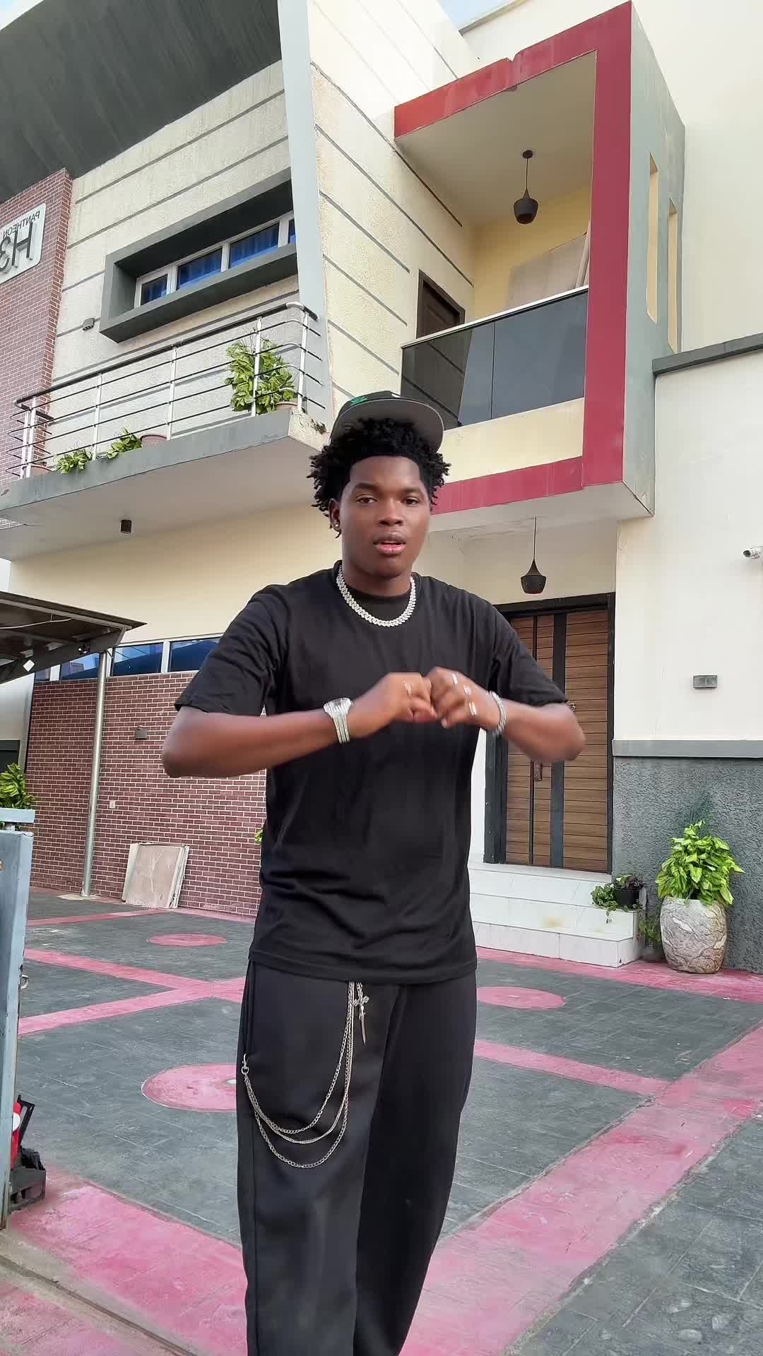 @Ejay 🧨