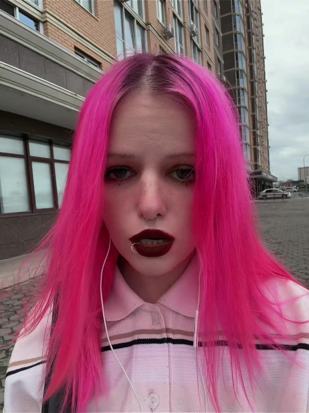 @whoisronnimr