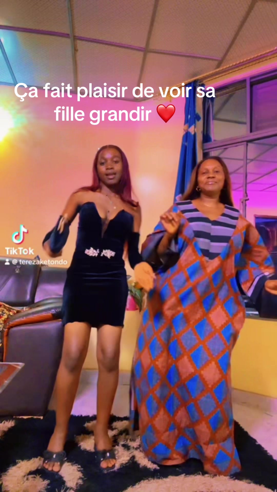 @ZAINA BIN HEMEDI💐🇨🇩