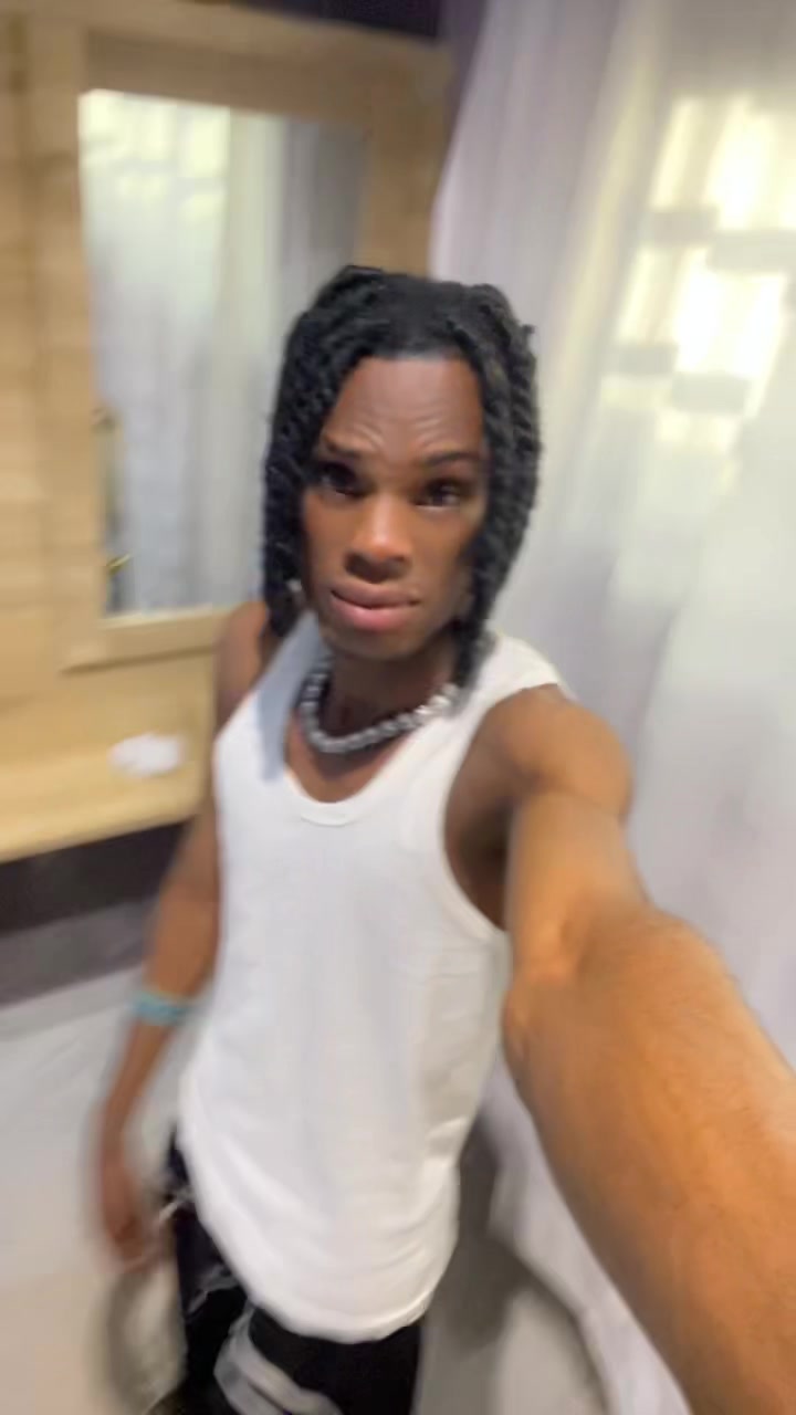 @Derick📿🔫🩸