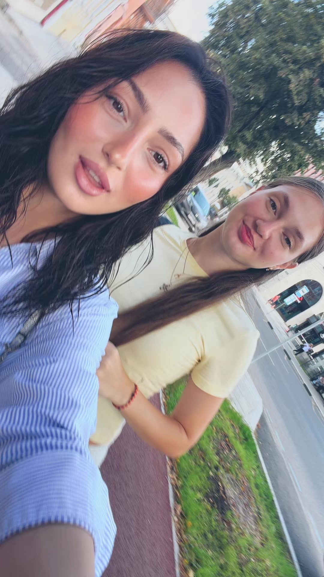 @лиза
