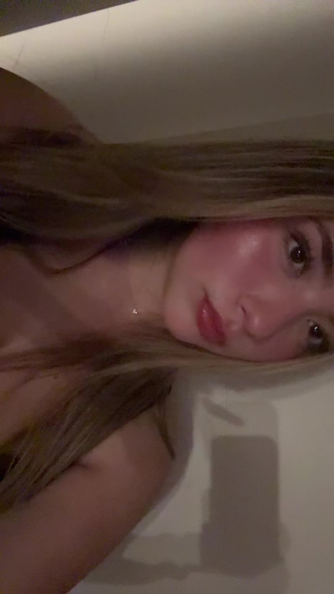 @lauraa