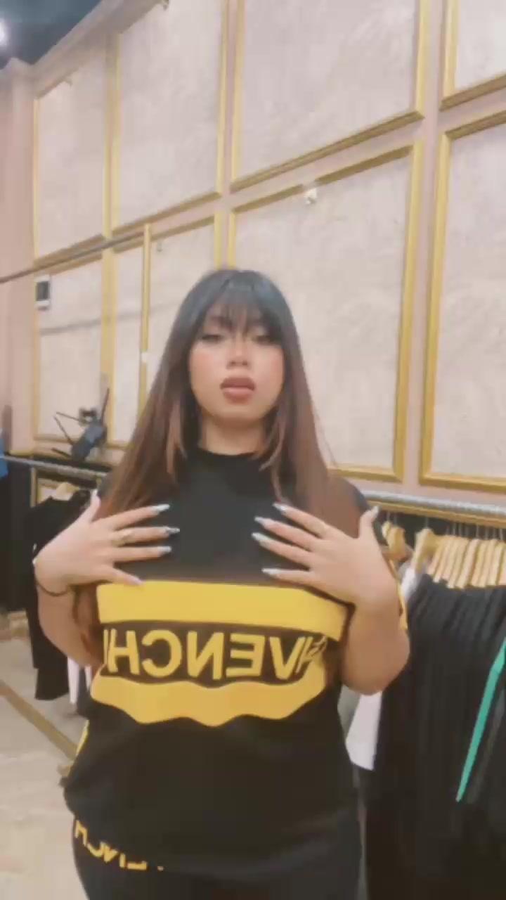 @GLAMOUR RARE