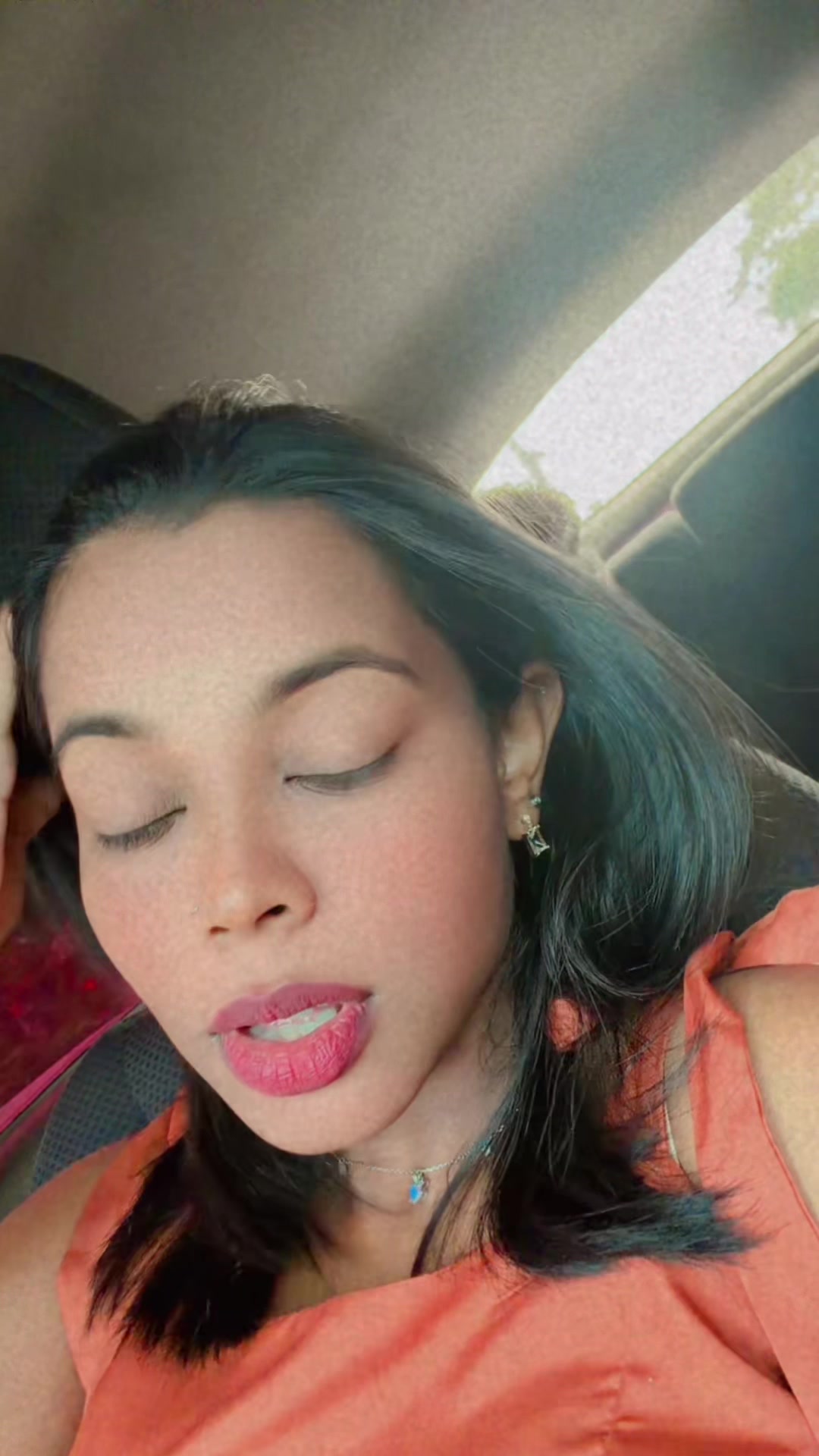 @Neha_.