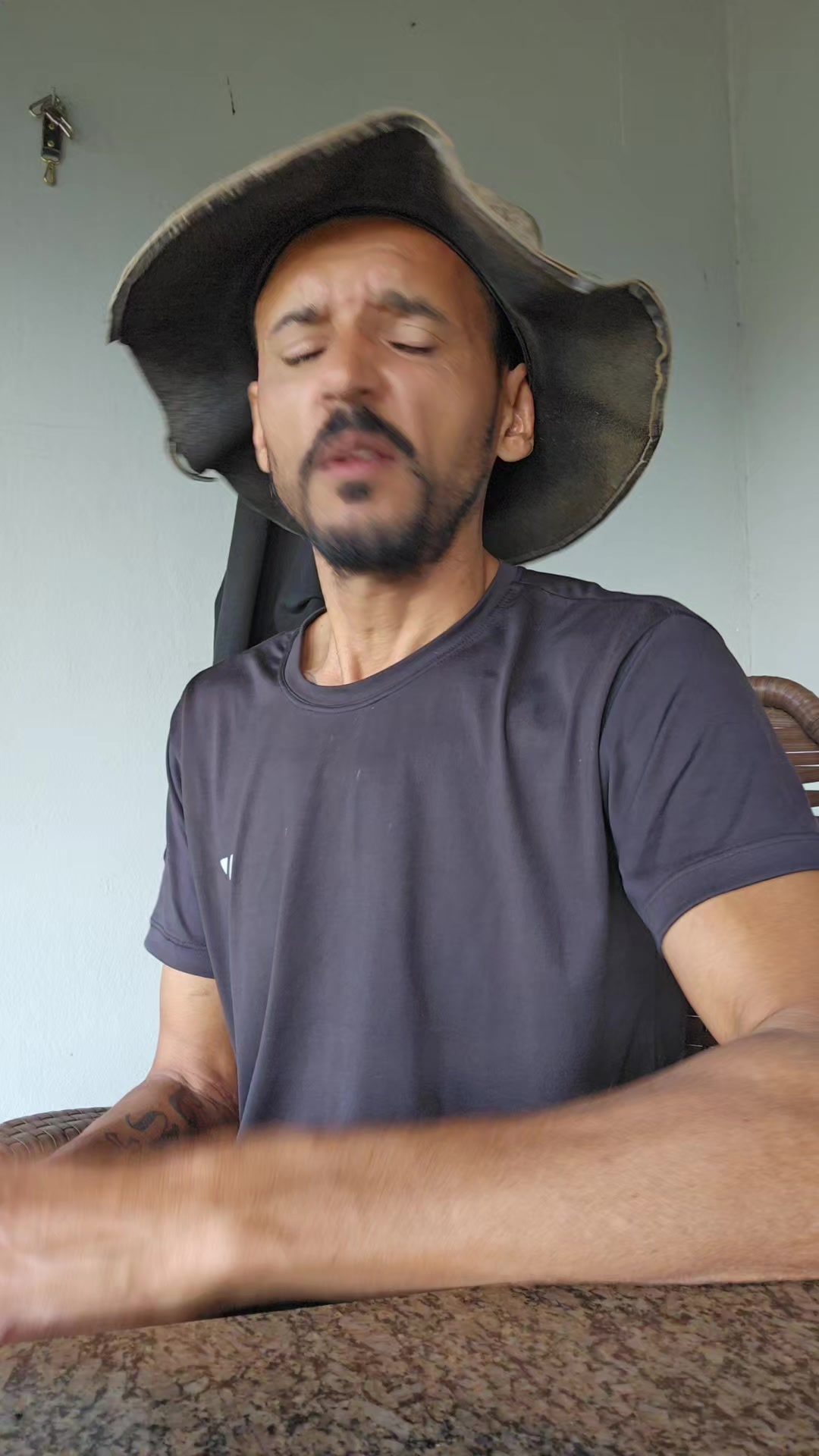 @༺VELHÓTE༻