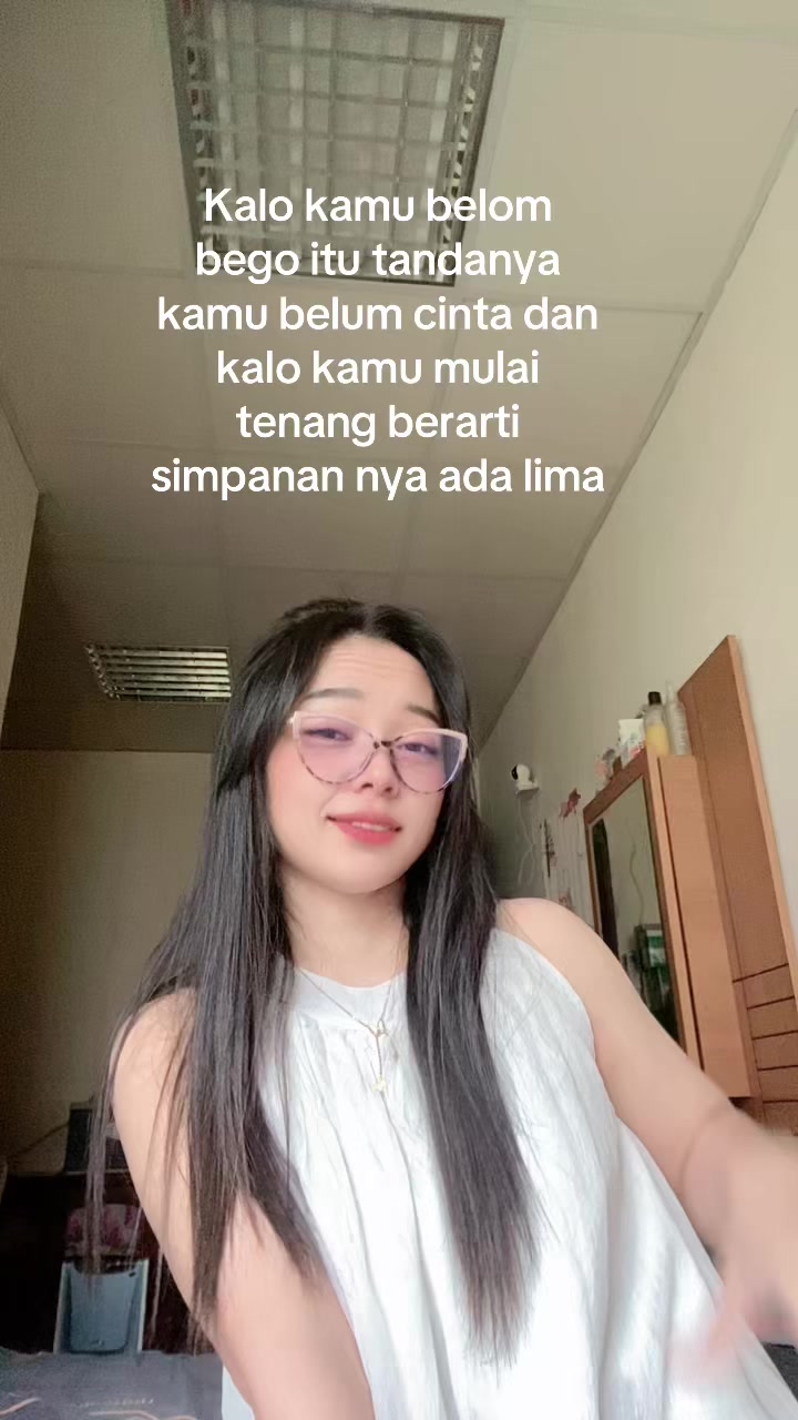 @𝐴𝑛𝑎𝑛𝑑𝑎_𝑦𝑢𝑙𝑦916