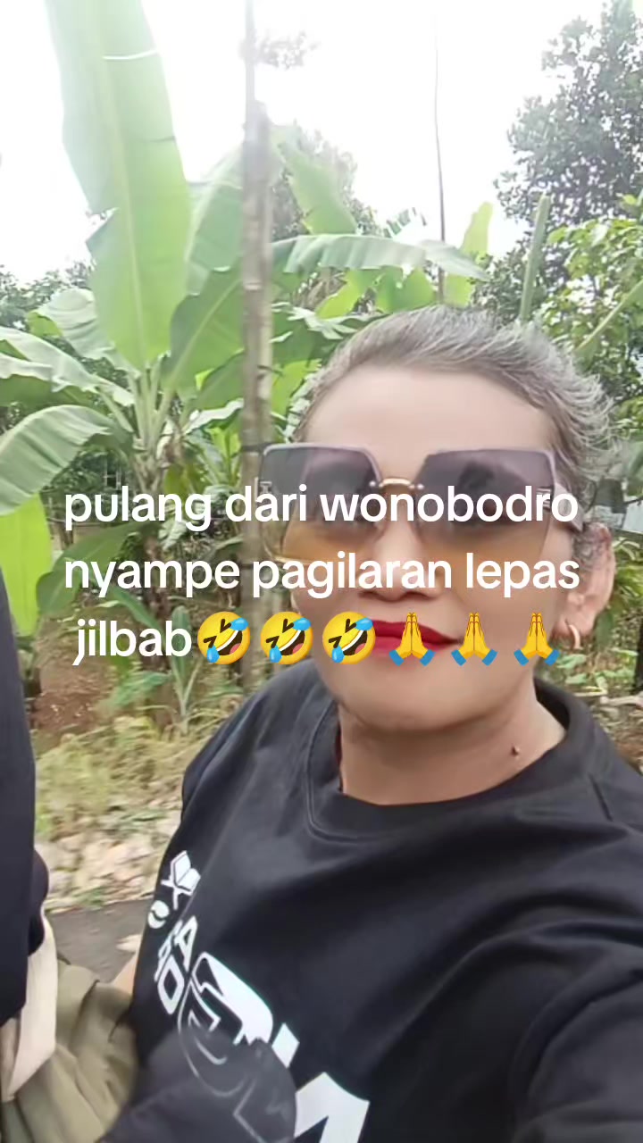 @Mak Krombong